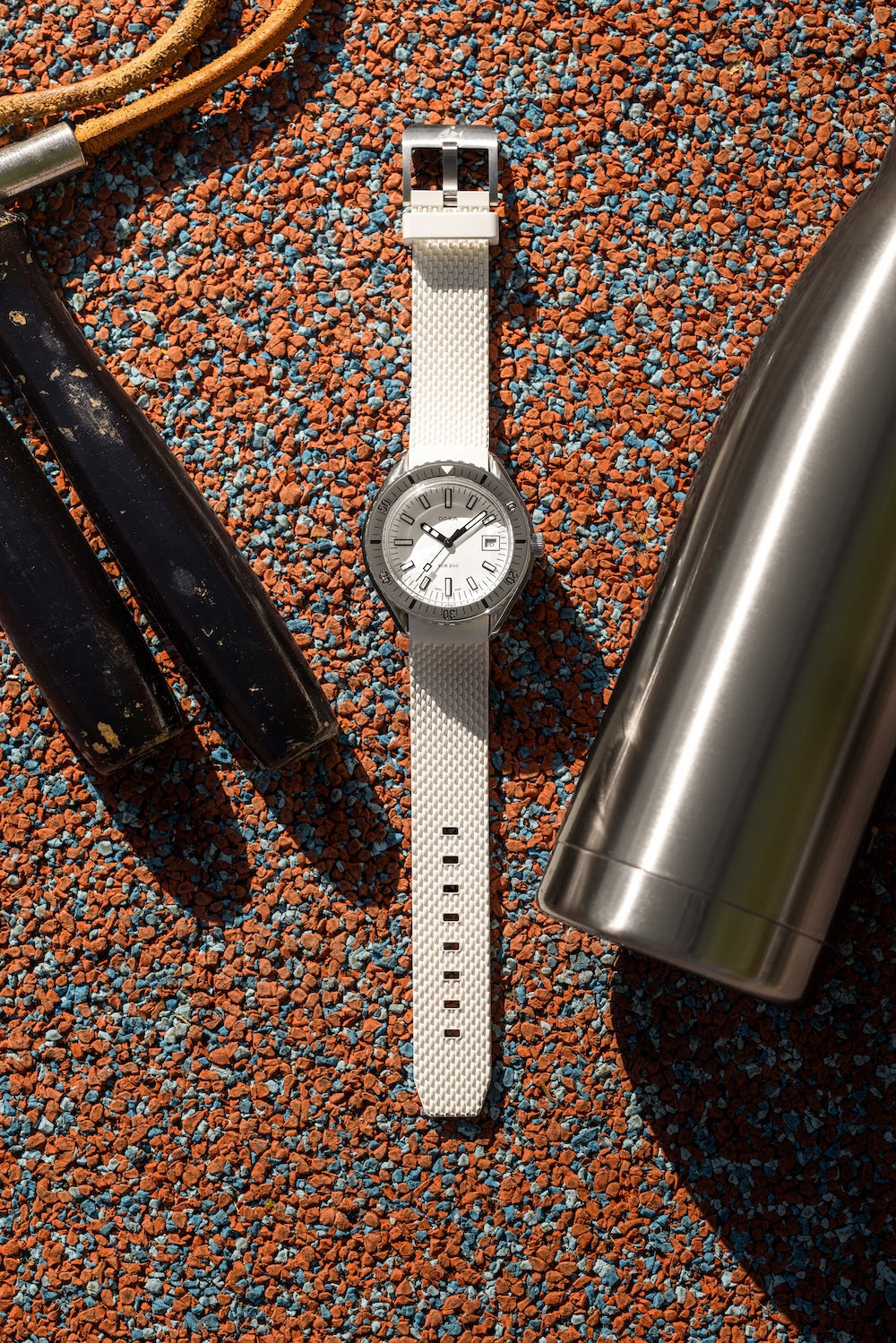 Doxa Sub 200 Whitepearl White Rubber Watch 796.10.011.23 Image 4