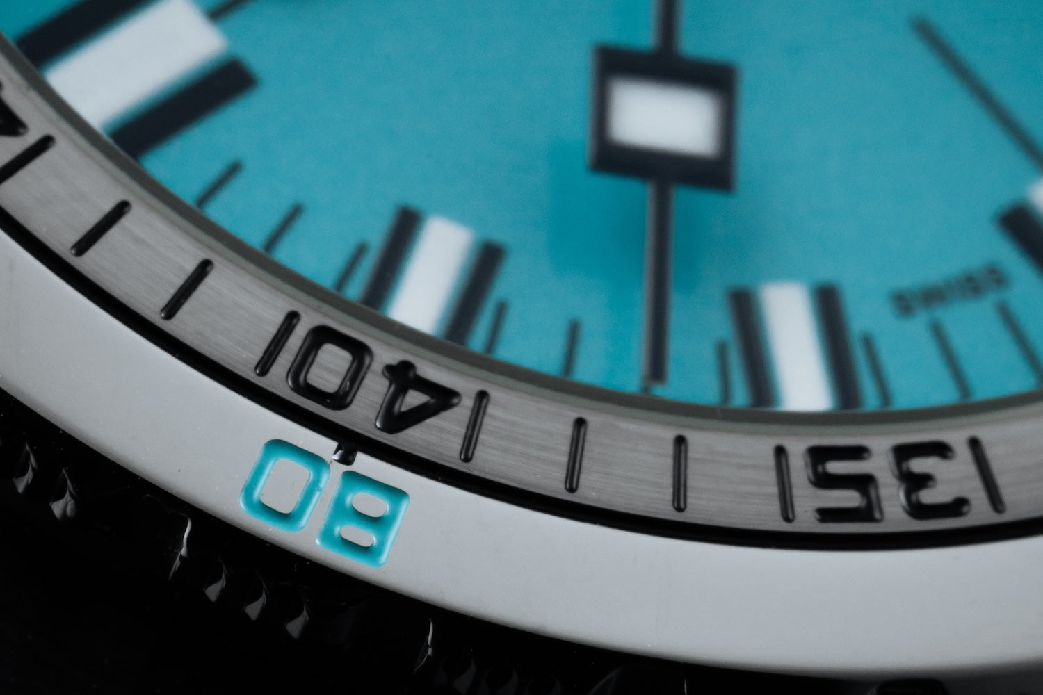 Doxa SUB 200T Aquamarine Iconic Bracelet Watch 804.10.241.10 Image 5