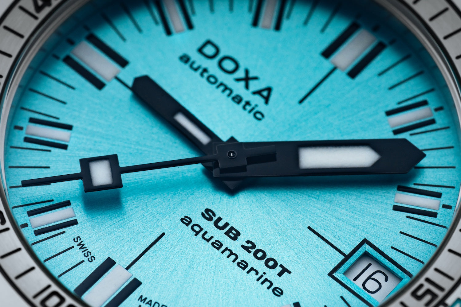 Doxa SUB 200T Aquamarine Iconic Watch 804.10.241.25 Image 5