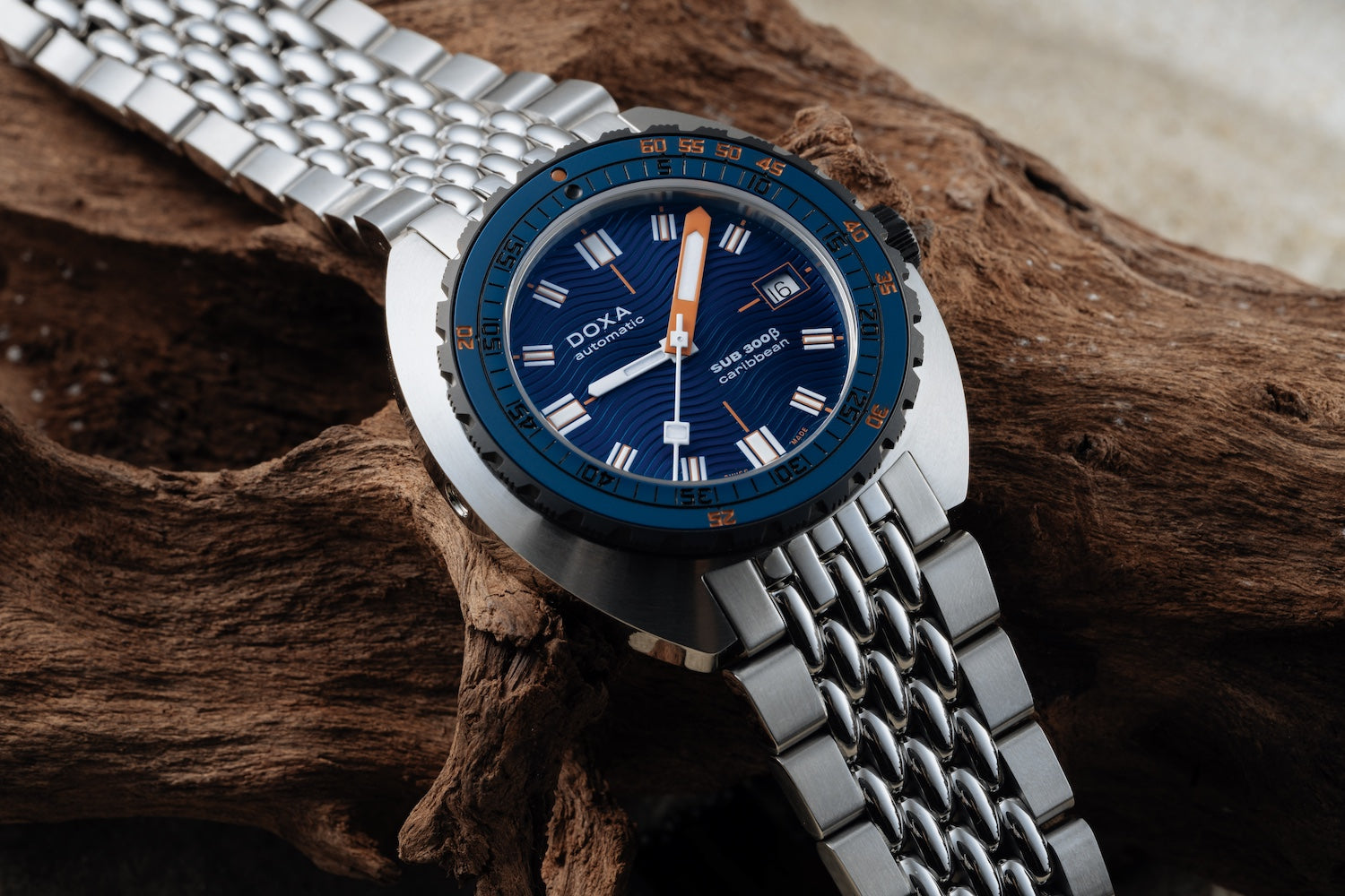 Doxa SUB 300 Beta Ceramic Steel Caribbean Bracelet Watch 830.10.201.10 Image 4