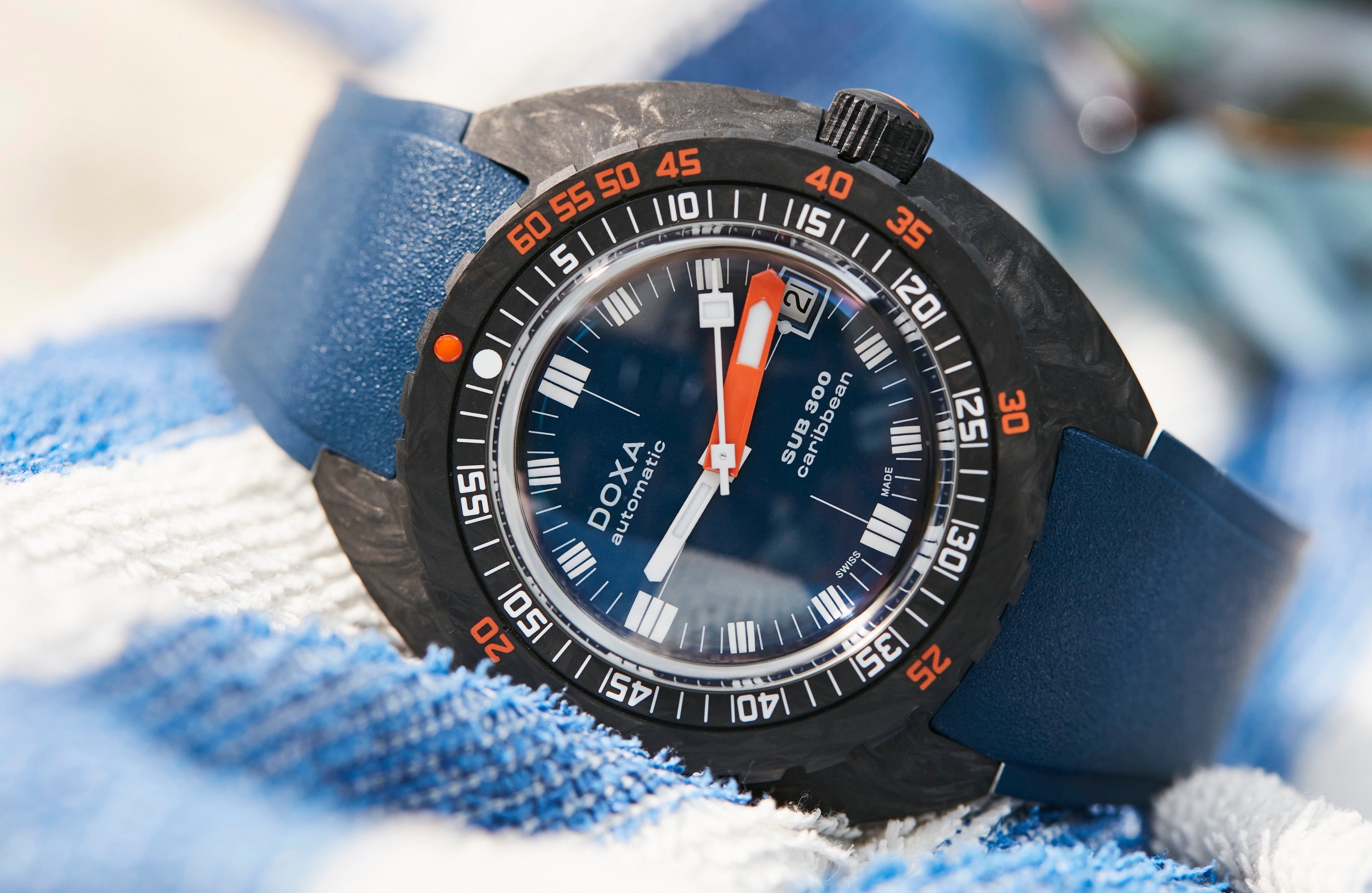 Doxa SUB 300 Carbon COSC Caribbean Rubber Watch 822.70.201.32 Image 4