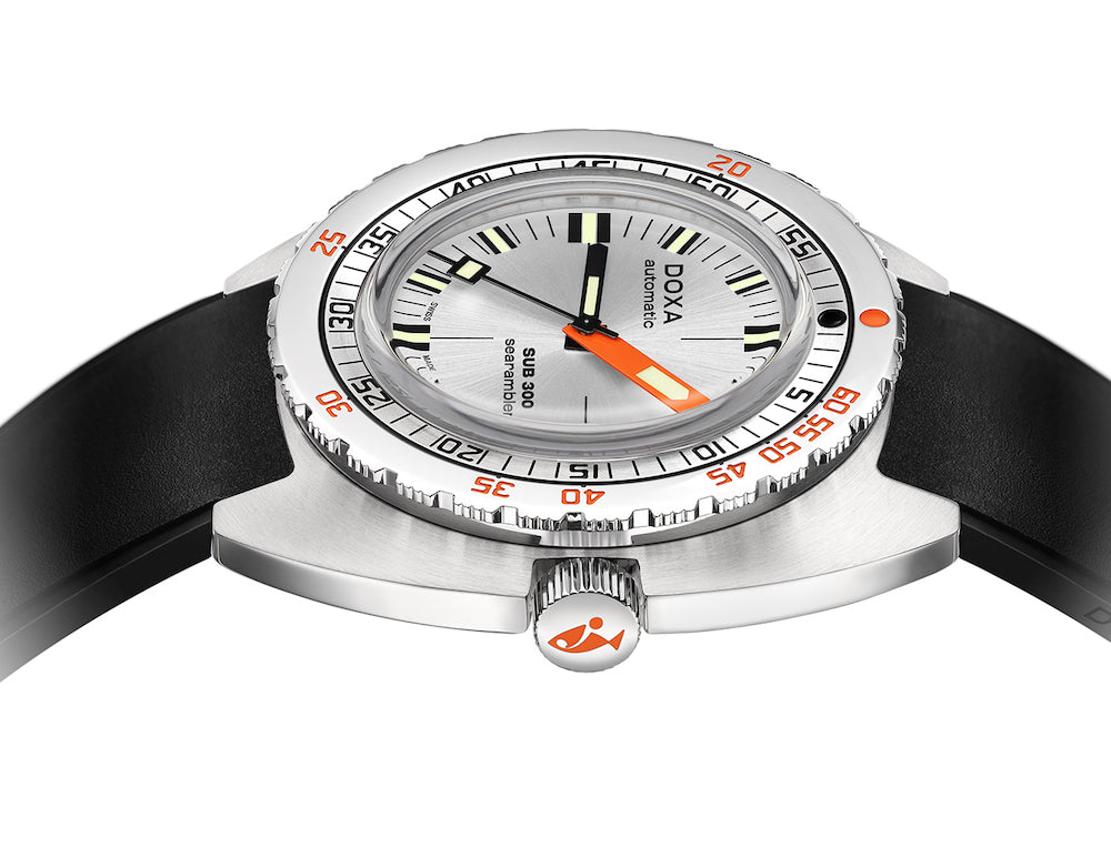 Doxa SUB 300 COSC Searambler Rubber Watch 821.10.021.20 Image 3