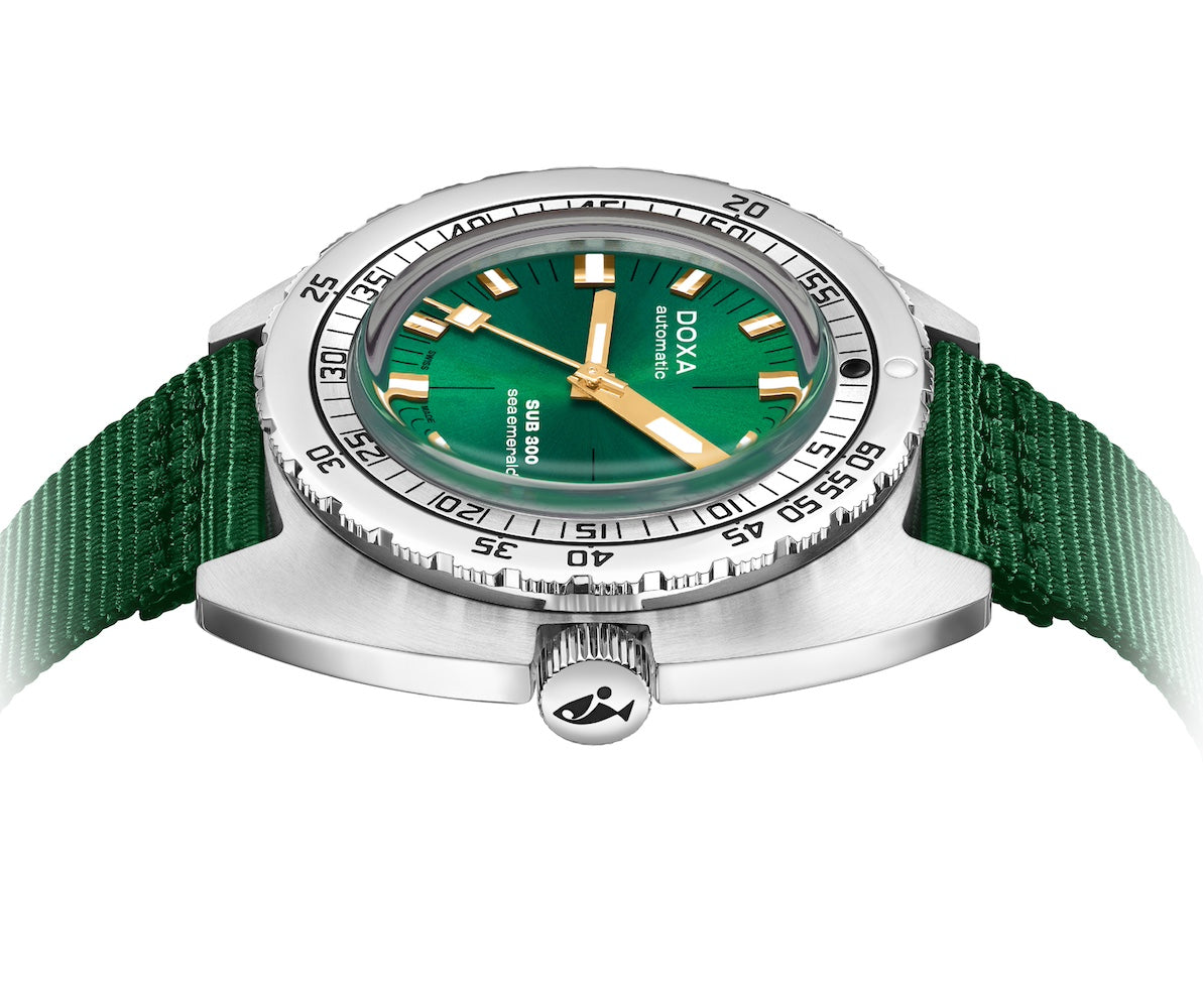 Doxa SUB 300 Sea Emerald Nato Watch 821.10.131.26-N Image 3
