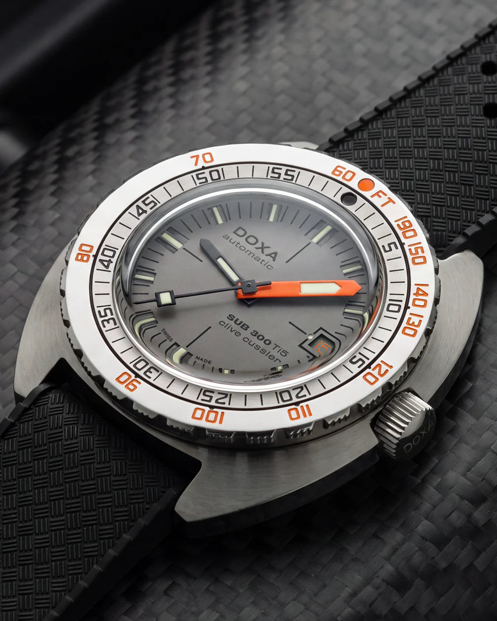 doxa-sub-300-ti5-clive-cussler-limited-edition-watch-823-50-121-20-se14..