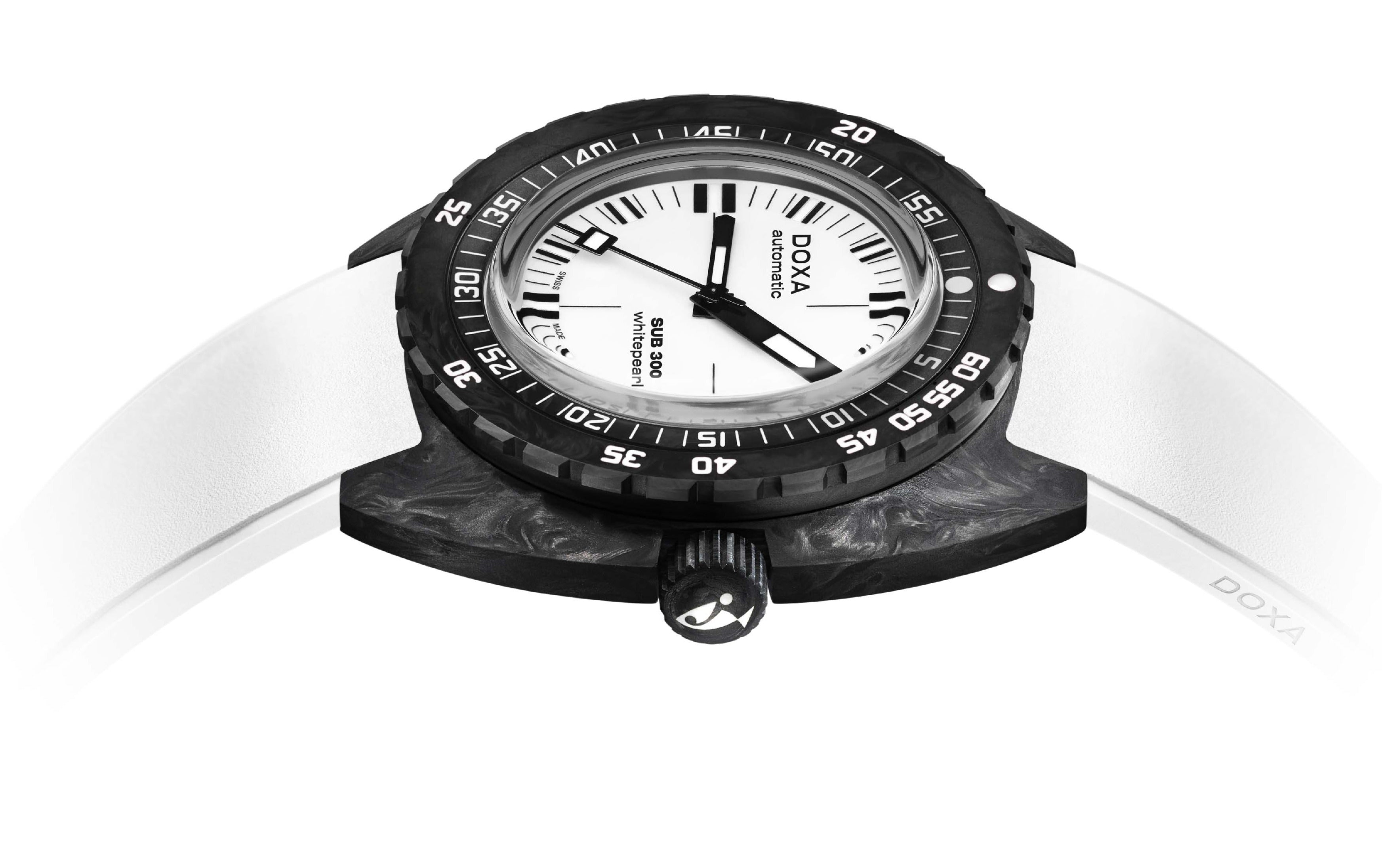 Doxa SUB 300 Whitepearl Carbon Watch 822.70.011.23 Image 4