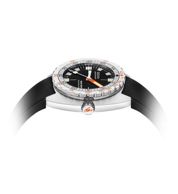 Doxa SUB 300T Sharkhunter Rubber Watch 840.10.101.20 Image 3