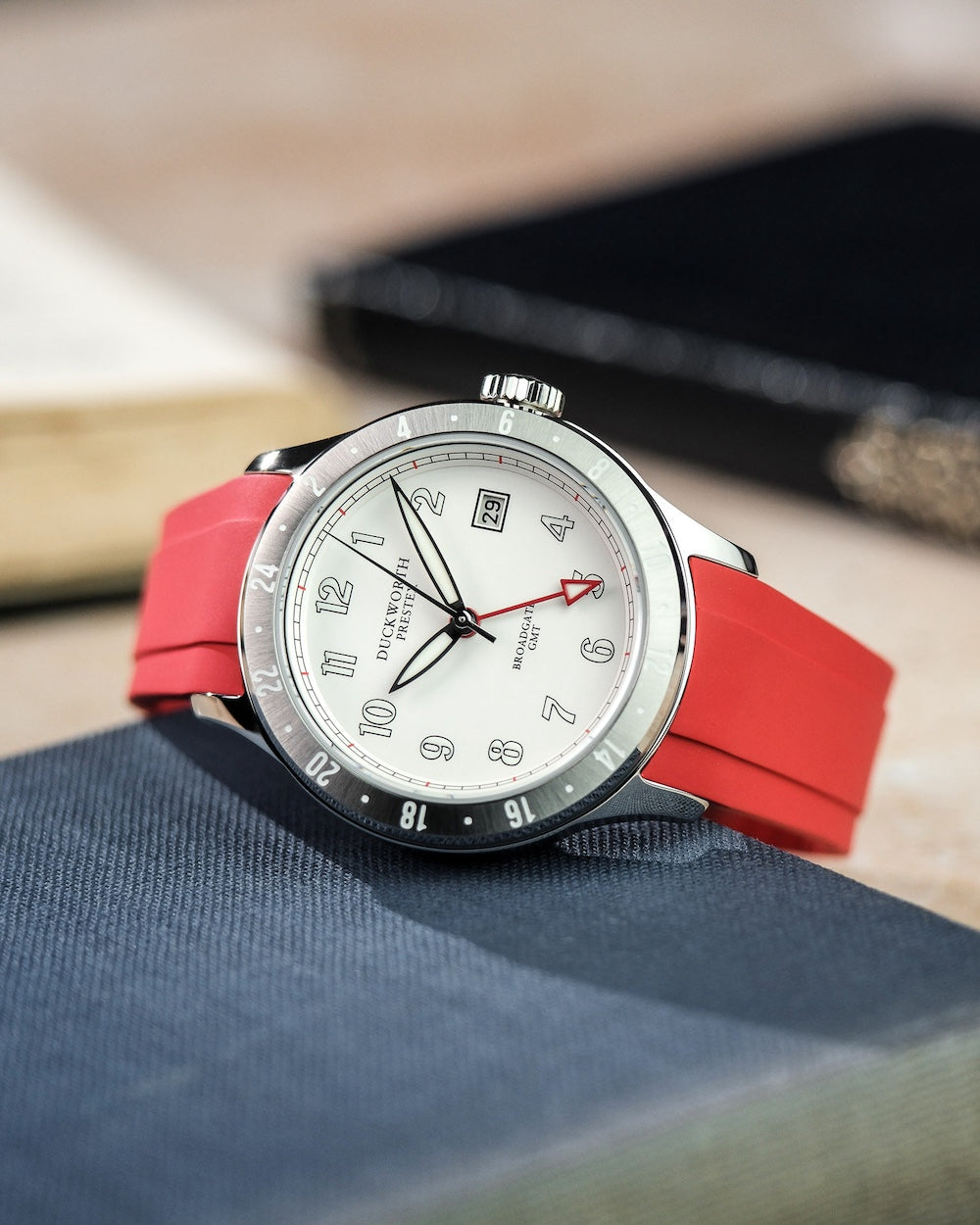 Duckworth Prestex Broadgate GMT White Red Rubber Watch D760-02-RR Image 2