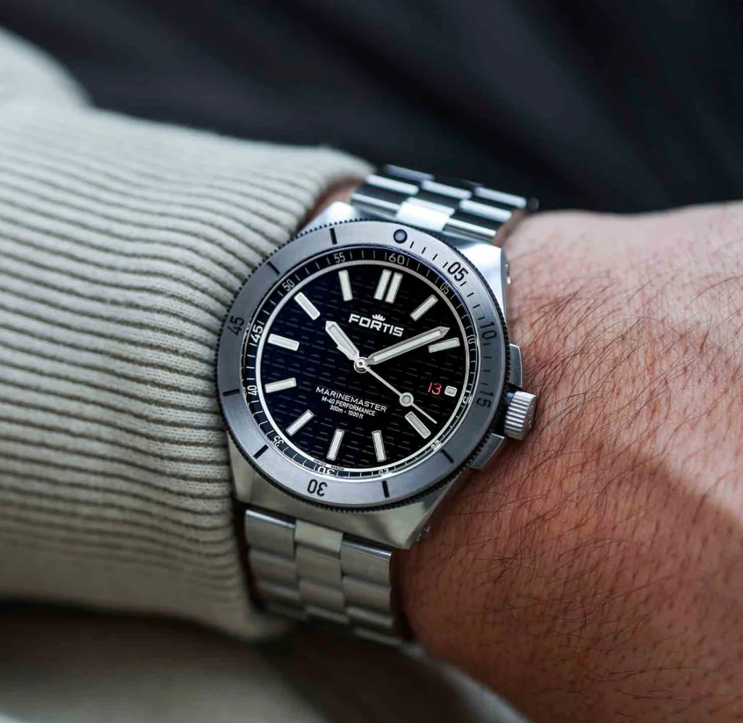 Fortis Marinemaster M-40 Gravity Black Watch F8120027 Image 2