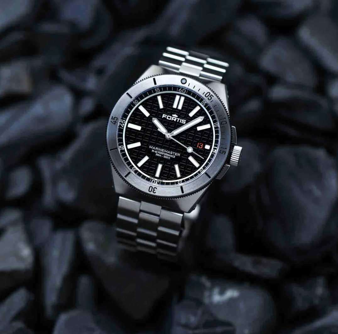 Fortis Marinemaster M-40 Gravity Black Watch F8120027 Image 4
