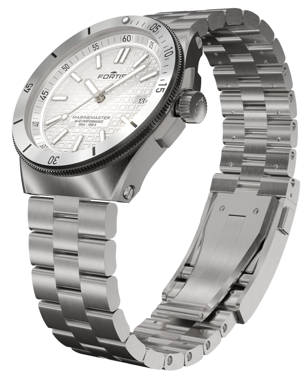 Fortis Marinemaster M-40 Snow White Watch F8120010 Image 10