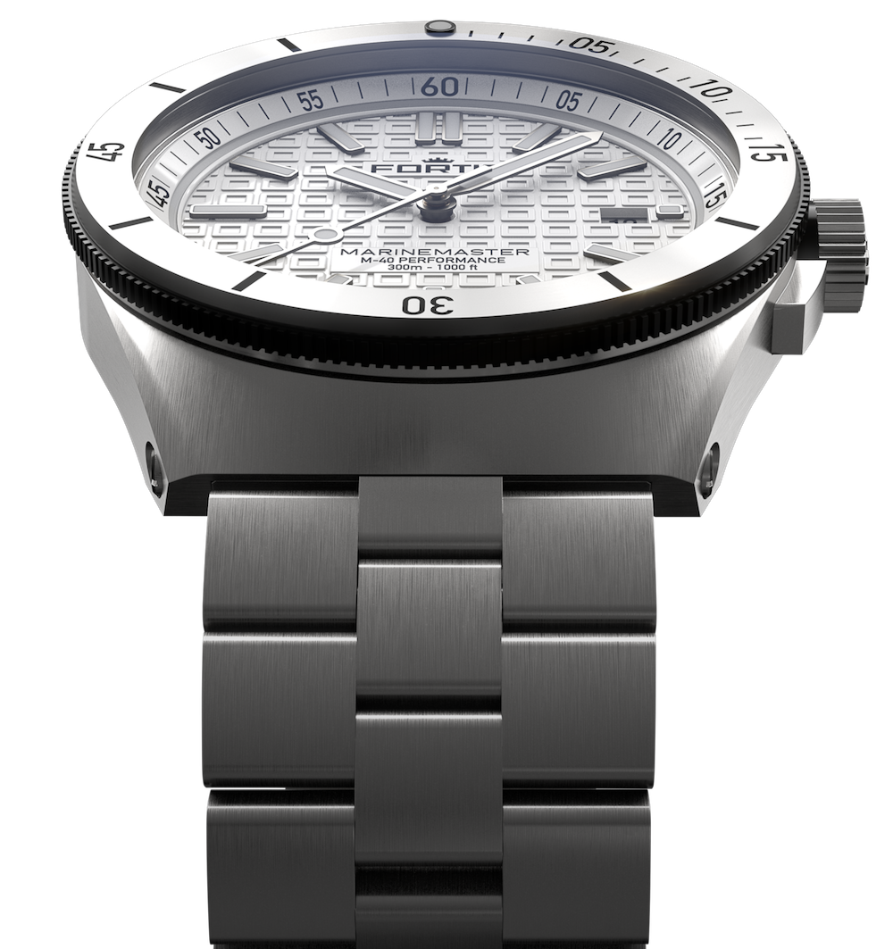 Fortis Marinemaster M-40 Snow White Watch F8120010 Image 6