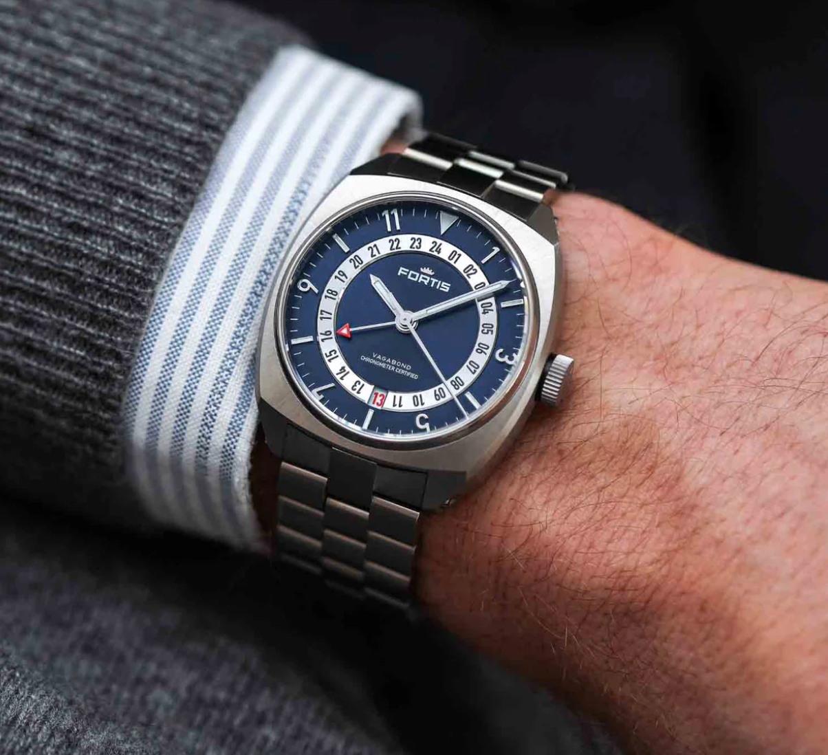 Fortis Vagabond V-40 Blue Dusk Watch F6660002 Image 6