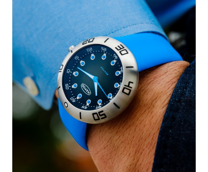 Ikepod Seapod S002 Jacques Watch S002-SI-LN Image 2