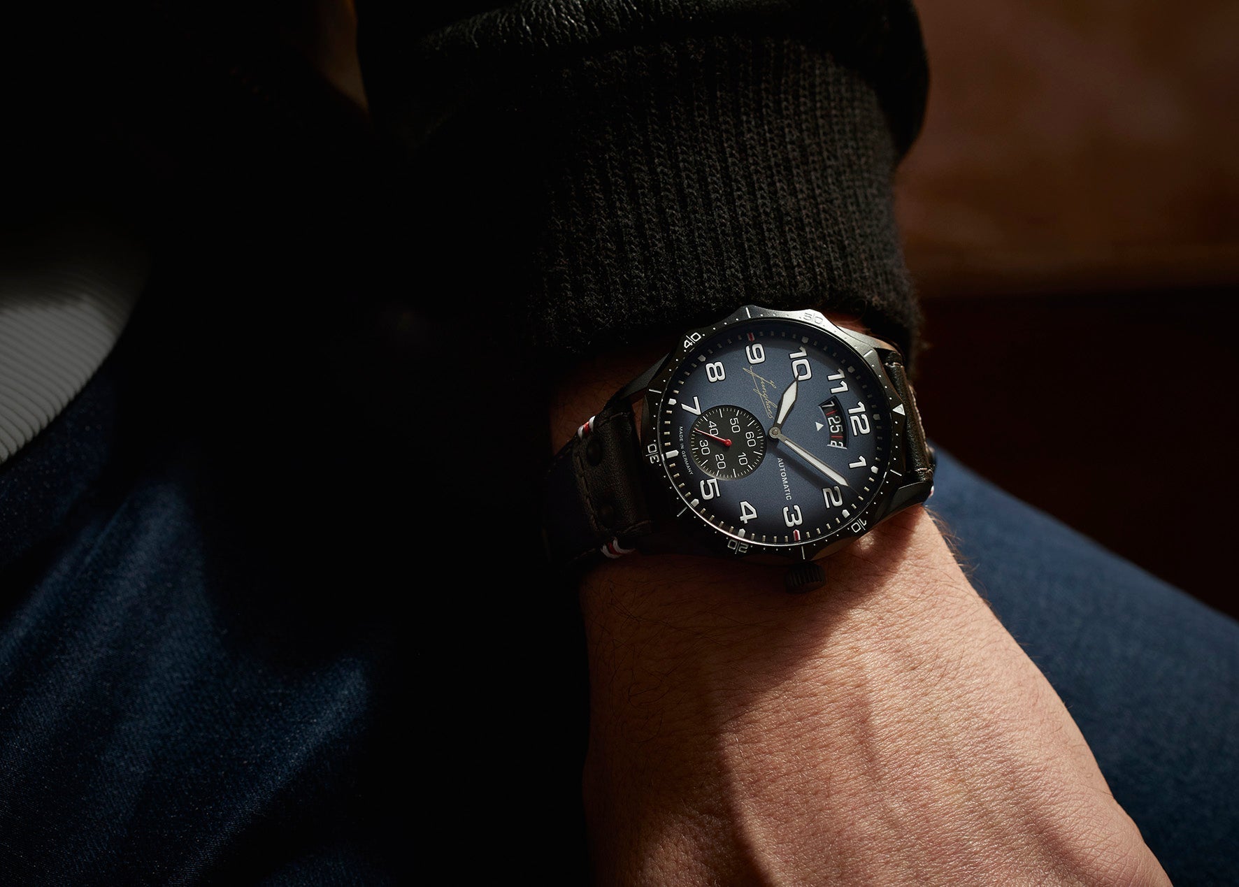 Junghans Meister Pilot Automatic Navy Blue Watch 27/4397.00 Image 4