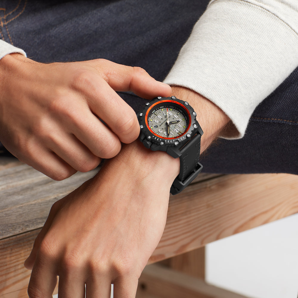 Luminox Commando Frogman 3300 Series Watch XS.3301 Image 7