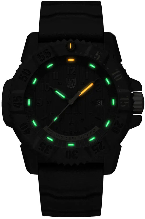 Luminox Master Carbon Seal 3800 Series Limited Edition Watch XS.3805.NOLB.SET Image 2