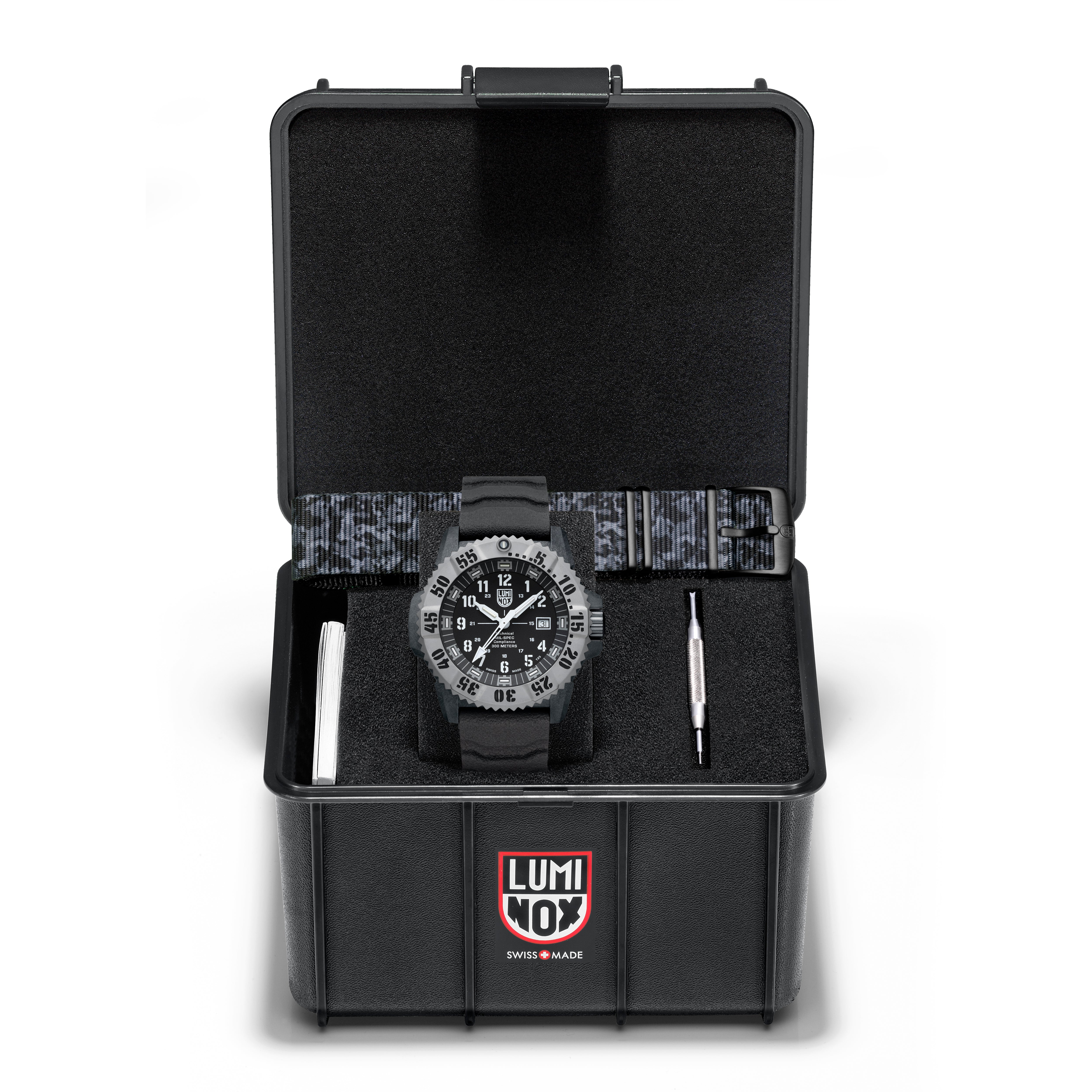 Luminox Mil-Spec 3350 Series Watch XL.3351.1.SET Image 7