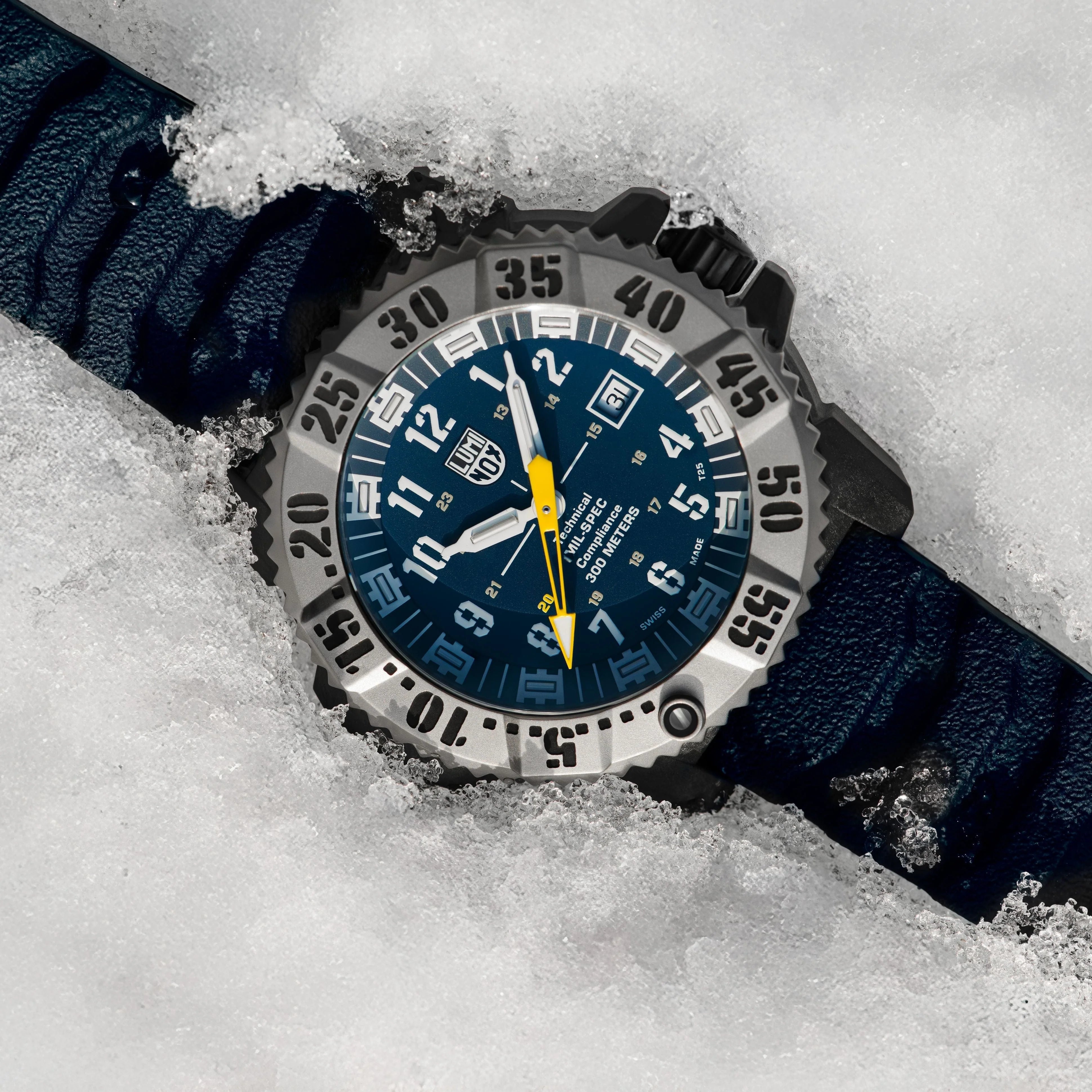 luminox-mil-spec-3350-series-watch-xl-3355-2-image