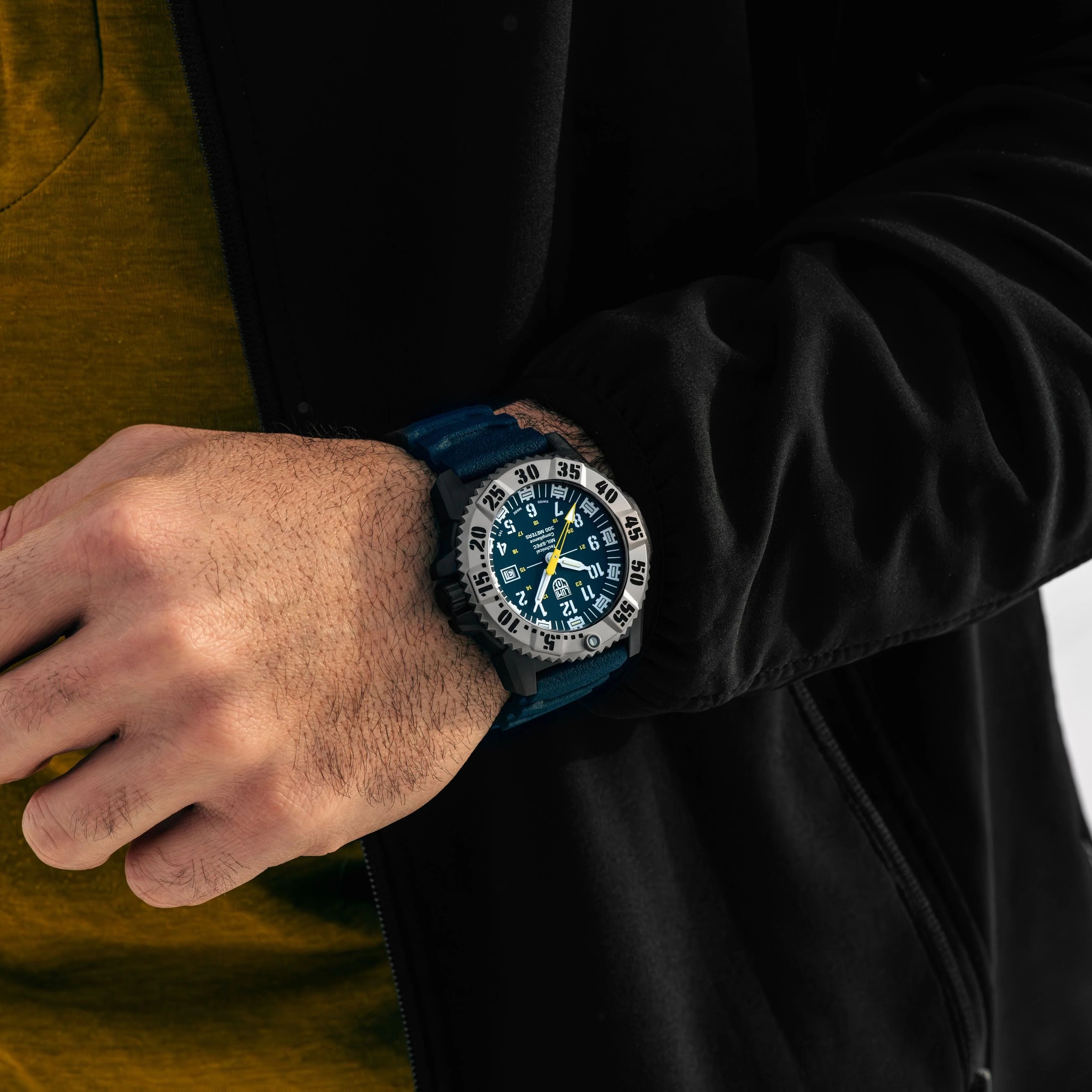luminox-mil-spec-3350-series-watch-xl-3355-2-image