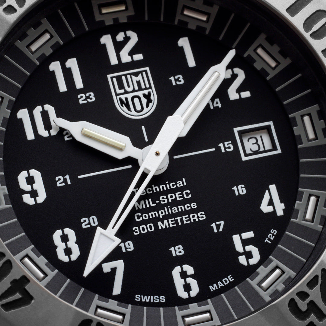 Luminox MIL-SPEC Watch XL.3351.1.SET Image 4