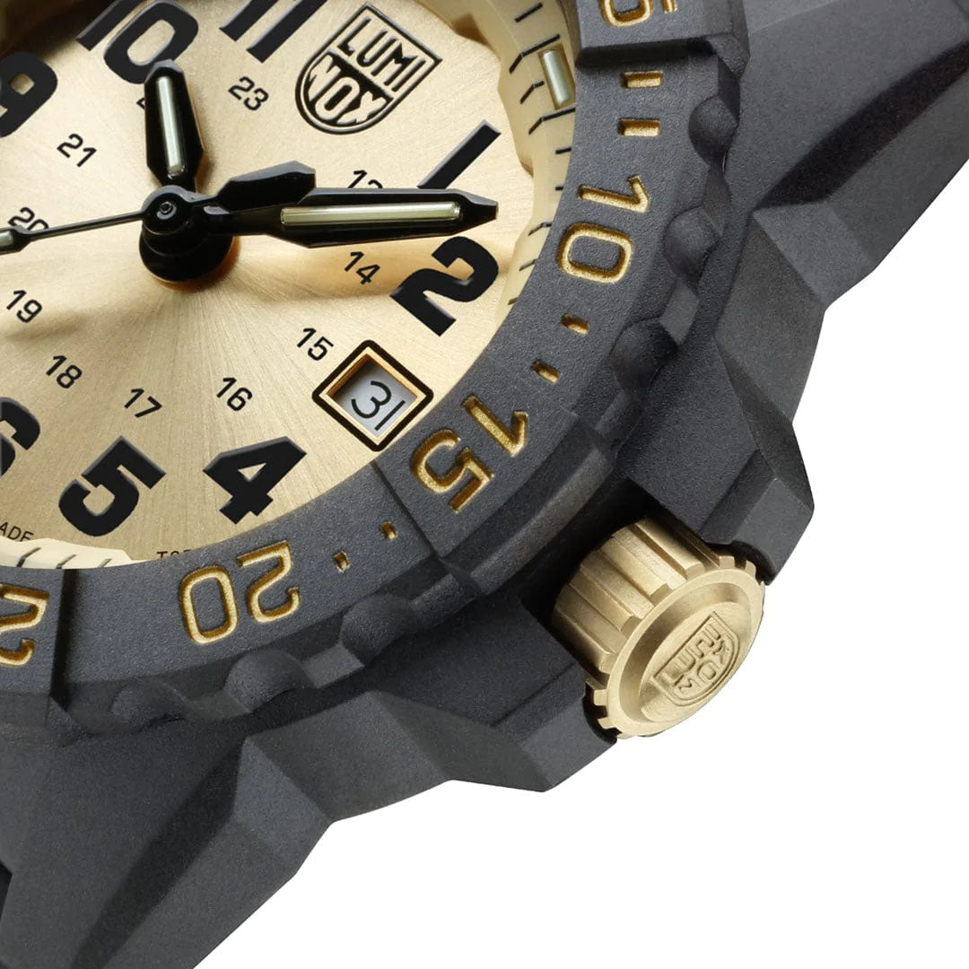 Luminox Navy Seal 3500 Series Limited Edition XS.3505.GP.SET Image 5
