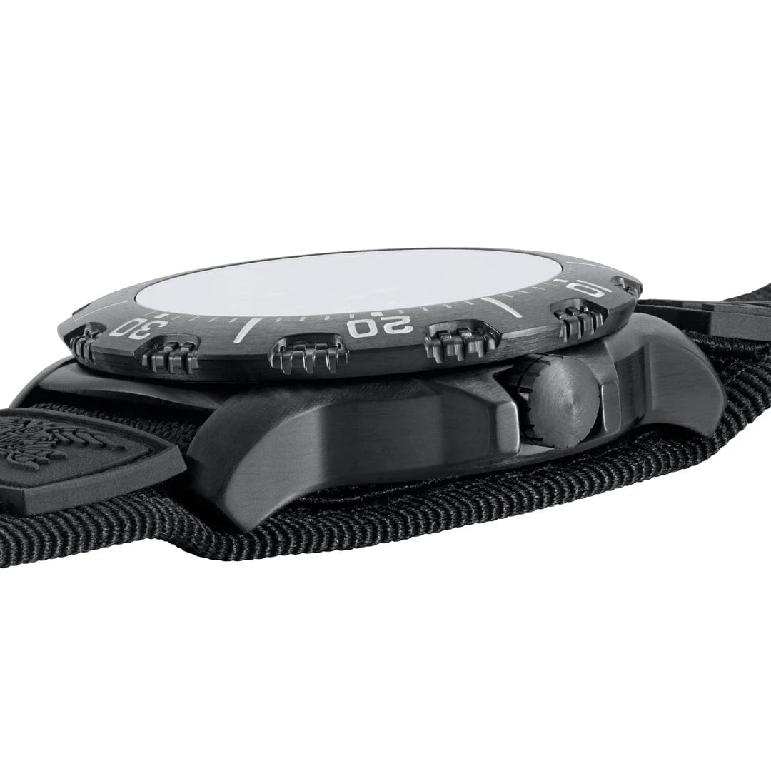  luminox-navy-seal-4230-series-watch-xs-4231-2-image