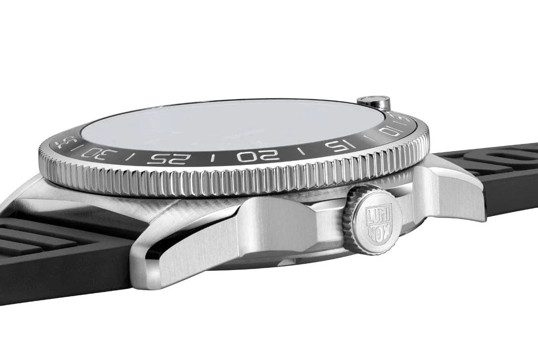 Luminox Pacific Diver 42mm 3100 Series Watch XS.3101 Image 6