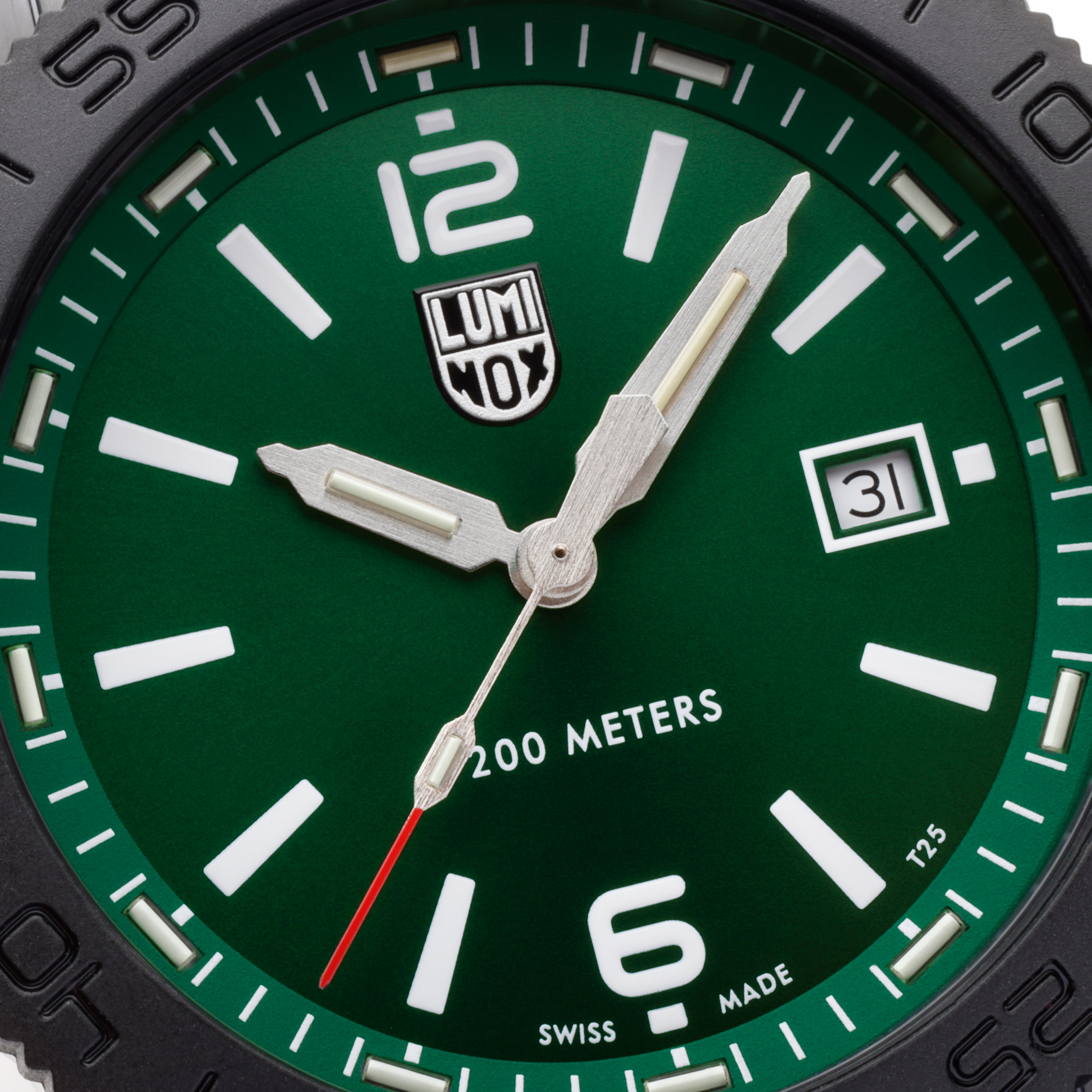 Luminox Pacific Diver Black Steel Green  3120 Series Watch XS.3137.B Image 6