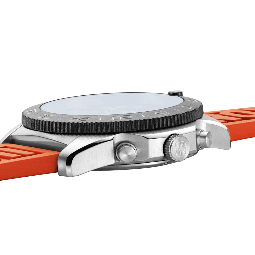 Luminox Pacific Diver Chronograph 44mm 3140 Series Black Orange Watch XS.3149.SET Image 6