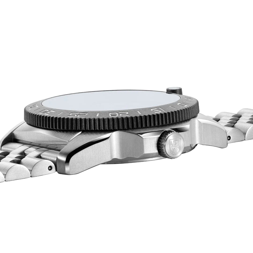 Luminox Pacific Diver Ripple Collection 3120M Series Watch XS.3122M Image 3