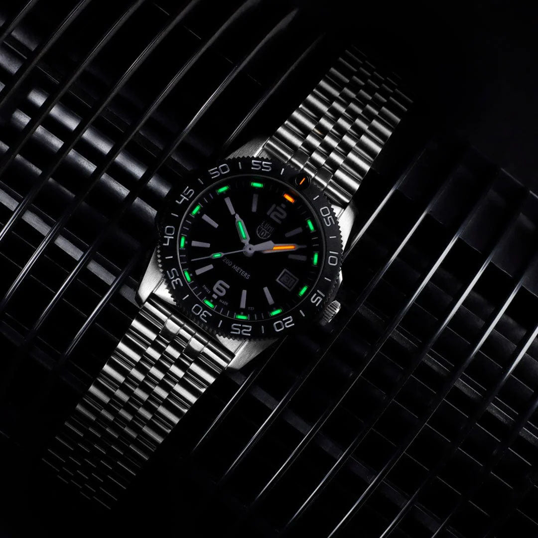 Luminox Pacific Diver Ripple Collection 3120M Series Watch XS.3122M Image 8