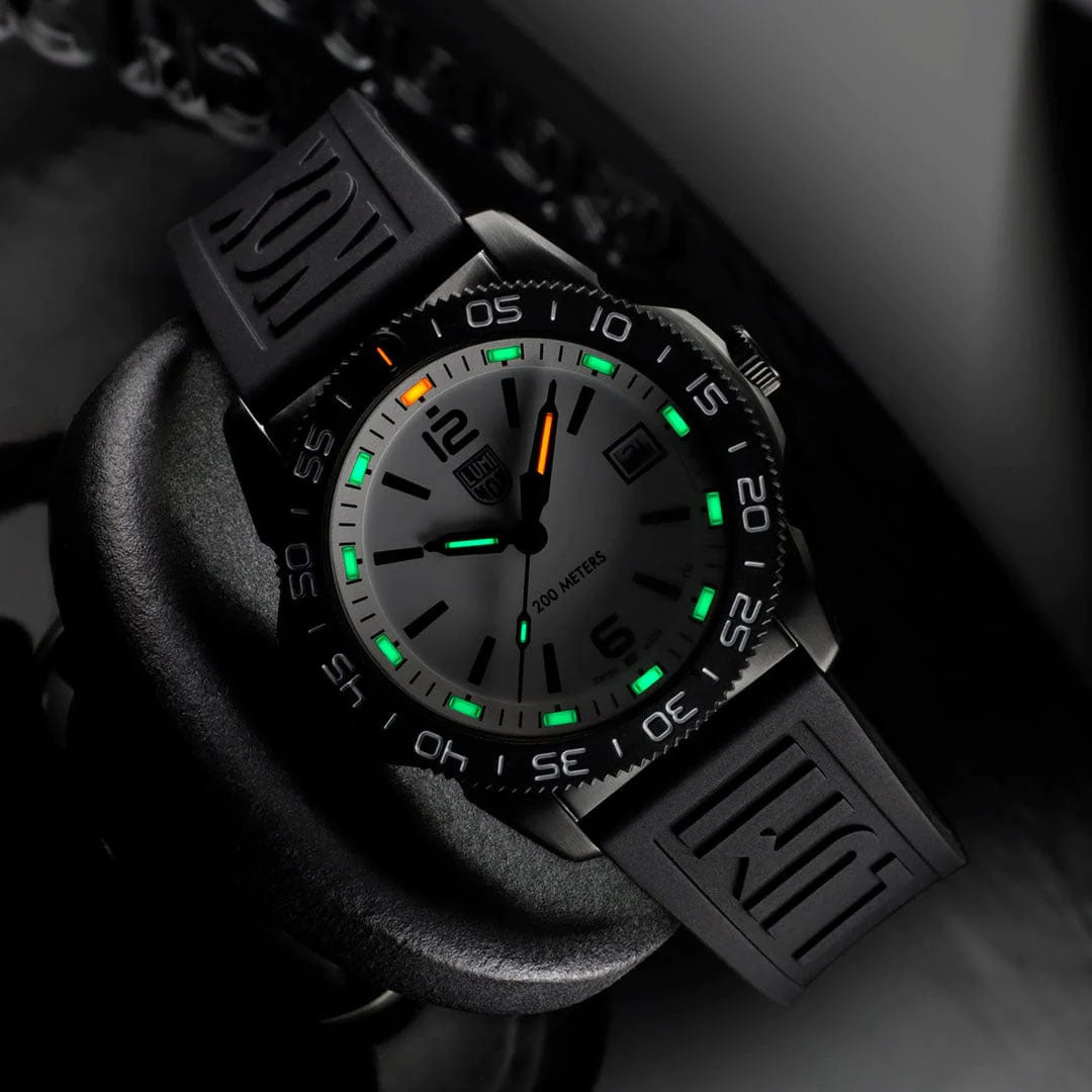 Luminox Pacific Diver Ripple Collection 3120M Series Watch XS.3127M Image 8