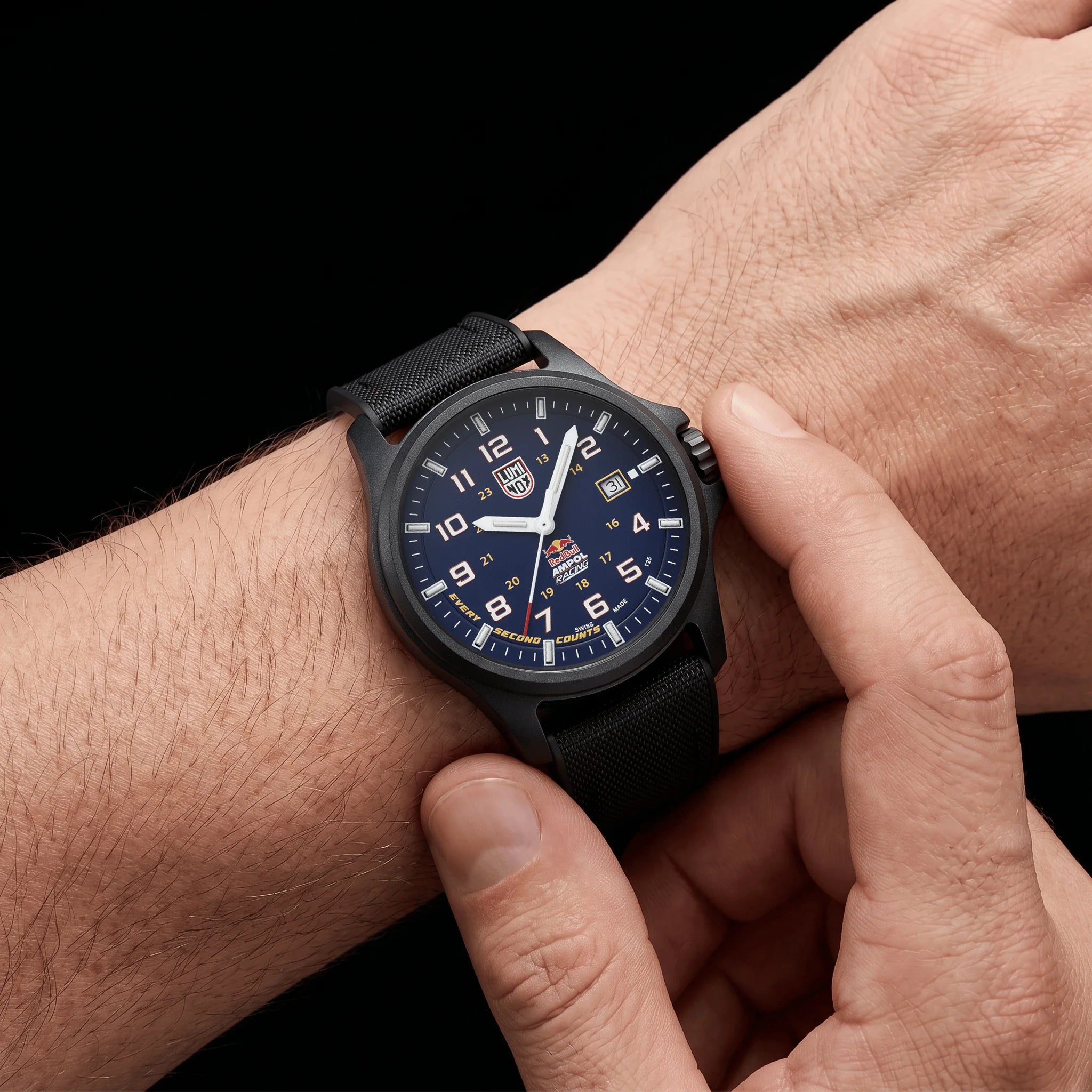 luminox-red-bull-ampol-racing-watch-xl-1970-arb-n
