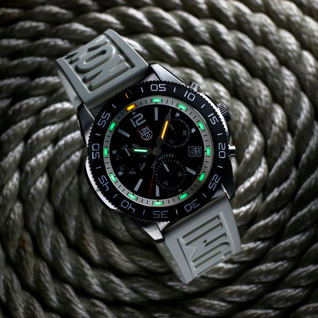 Luminox Sea Pacific Diver Chronograph 3140 Black White Watch XS.3141 Image 11
