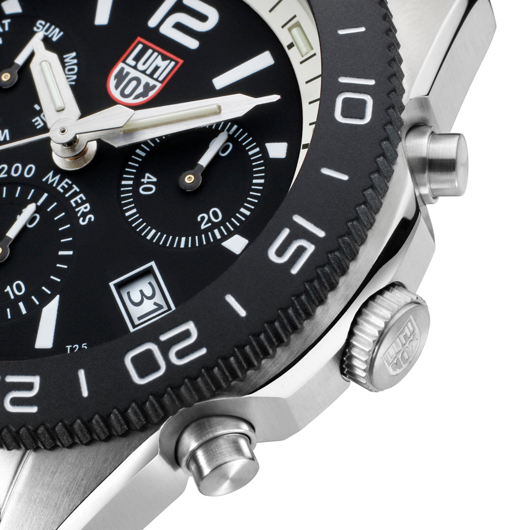Luminox Sea Pacific Diver Chronograph 3140 Black White Watch XS.3141 Image 4