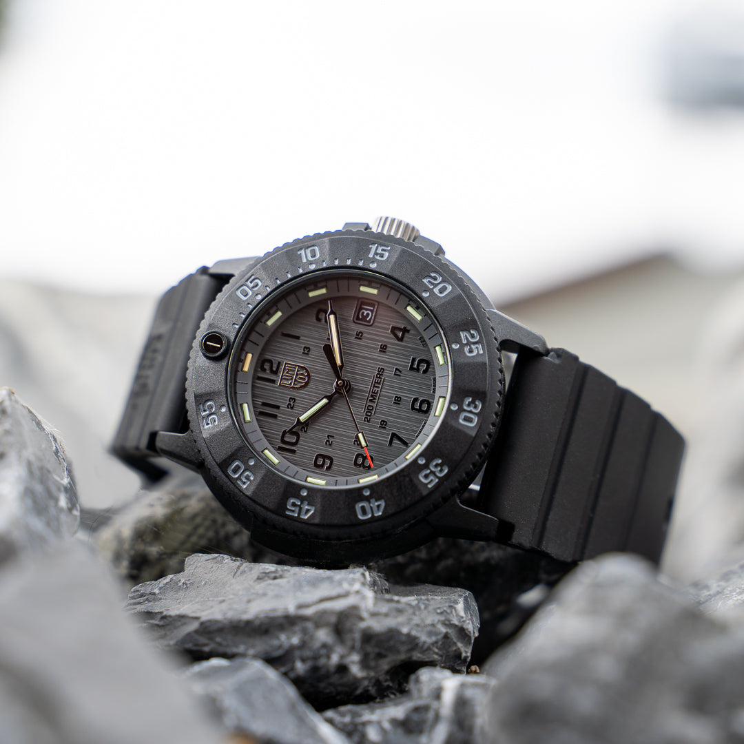 Luminox Watch Navy Seal Original Grey Out Limited Ediiton D XS.3001.EVO.Z.SET Image 11