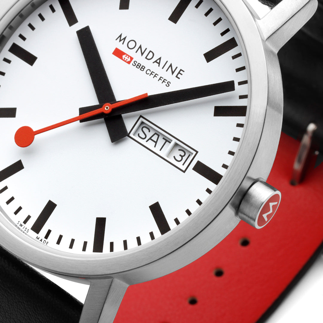 Mondaine Classic Watch A667.30360.11SBBV Image 3