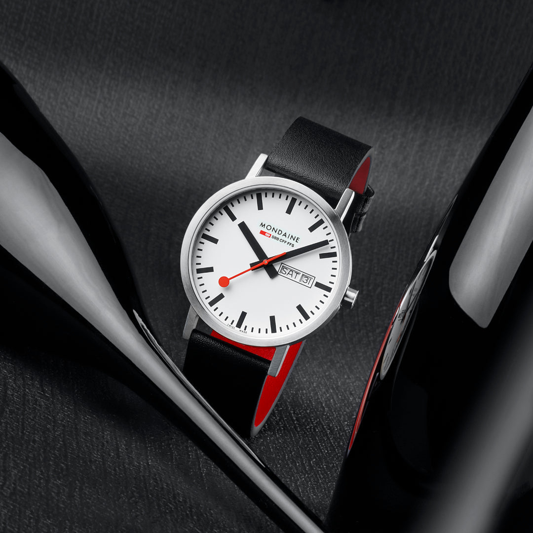 Mondaine Classic Watch A667.30360.11SBBV Image 6