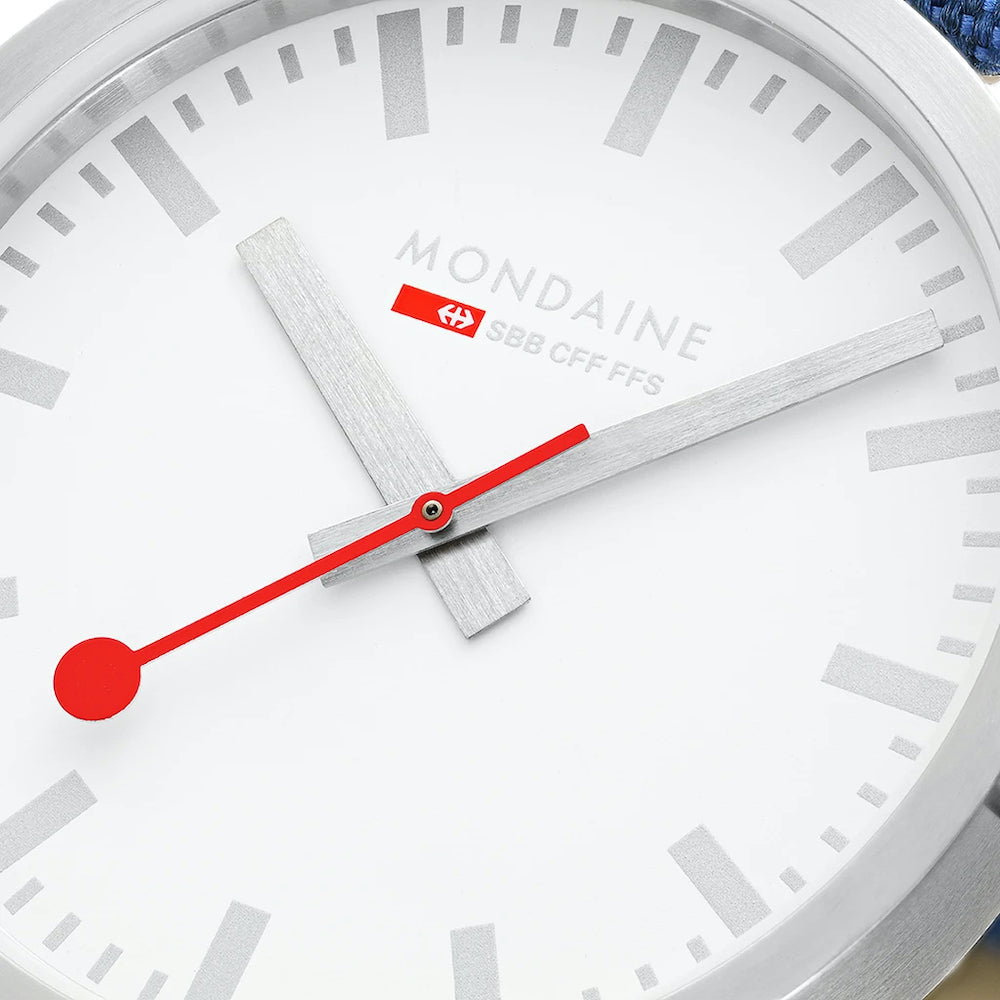 Mondaine Watch Classic Ladies D A660.30360.17SBD Image 4