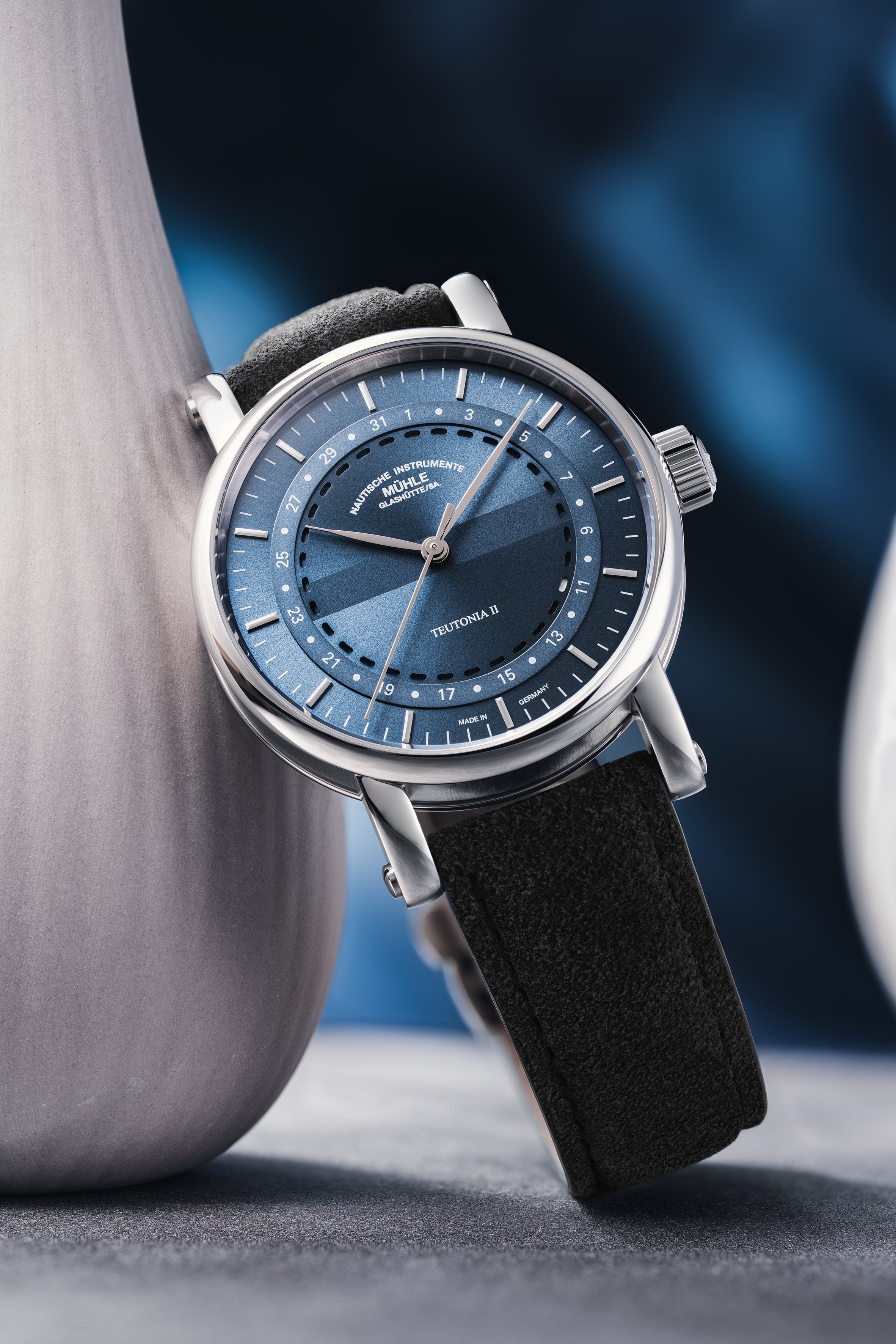 Muhle Glashutte Teutonia II Ring Date M1-33-52-AB-I Image 2