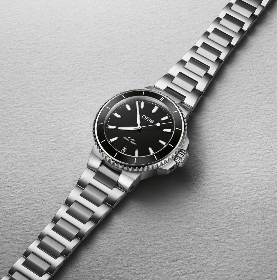 Oris Aquis Date 36.5mm Watch 01 733 7792 4154-07 8 19 05P Image 2