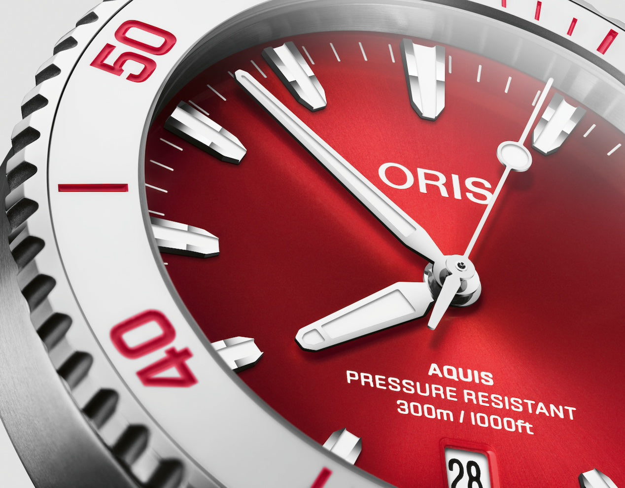 Oris Aquis Date 41.5mm Taste Of Summer Red 01 733 7787 4138-07 8 22 04PEB Image 2
