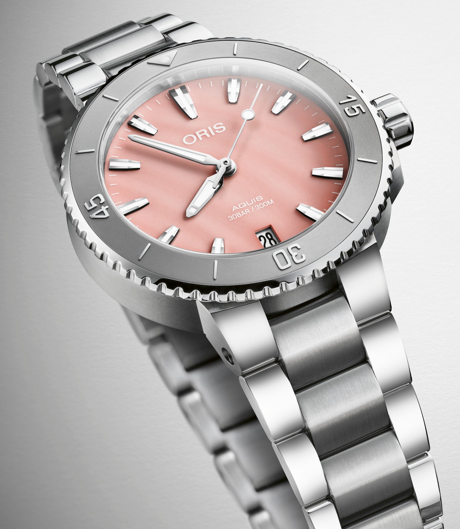 Oris Aquis Date Blush Pink 01 733 7770 4158-07 8 18 05P Image 2