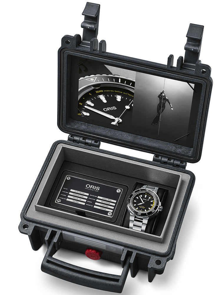 Oris Aquis Depth Gauge Bracelet 01 733 7755 4154-Set MB Image 4
