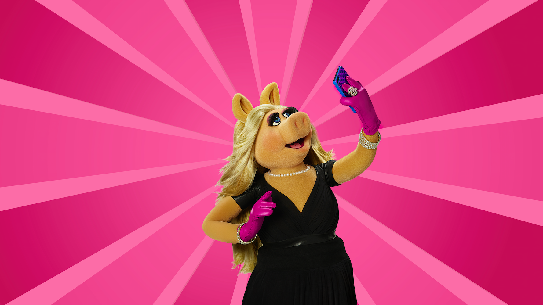 Oris ProPilot X Miss Piggy Edition Watch ORS-1840 Image 7