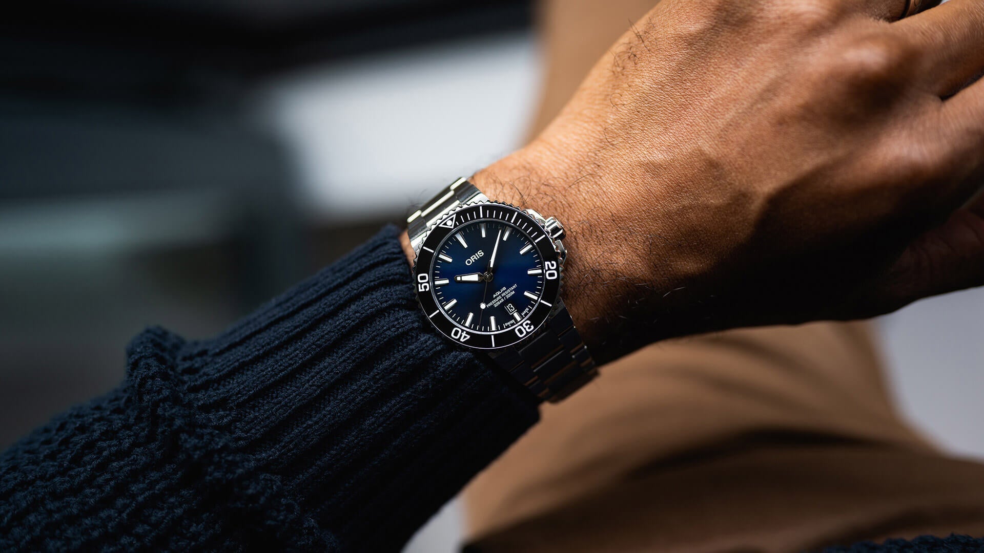 Oris Watch Aquis Big Day Date 01 752 7733 4135-07 8 24 05PEB Image 5