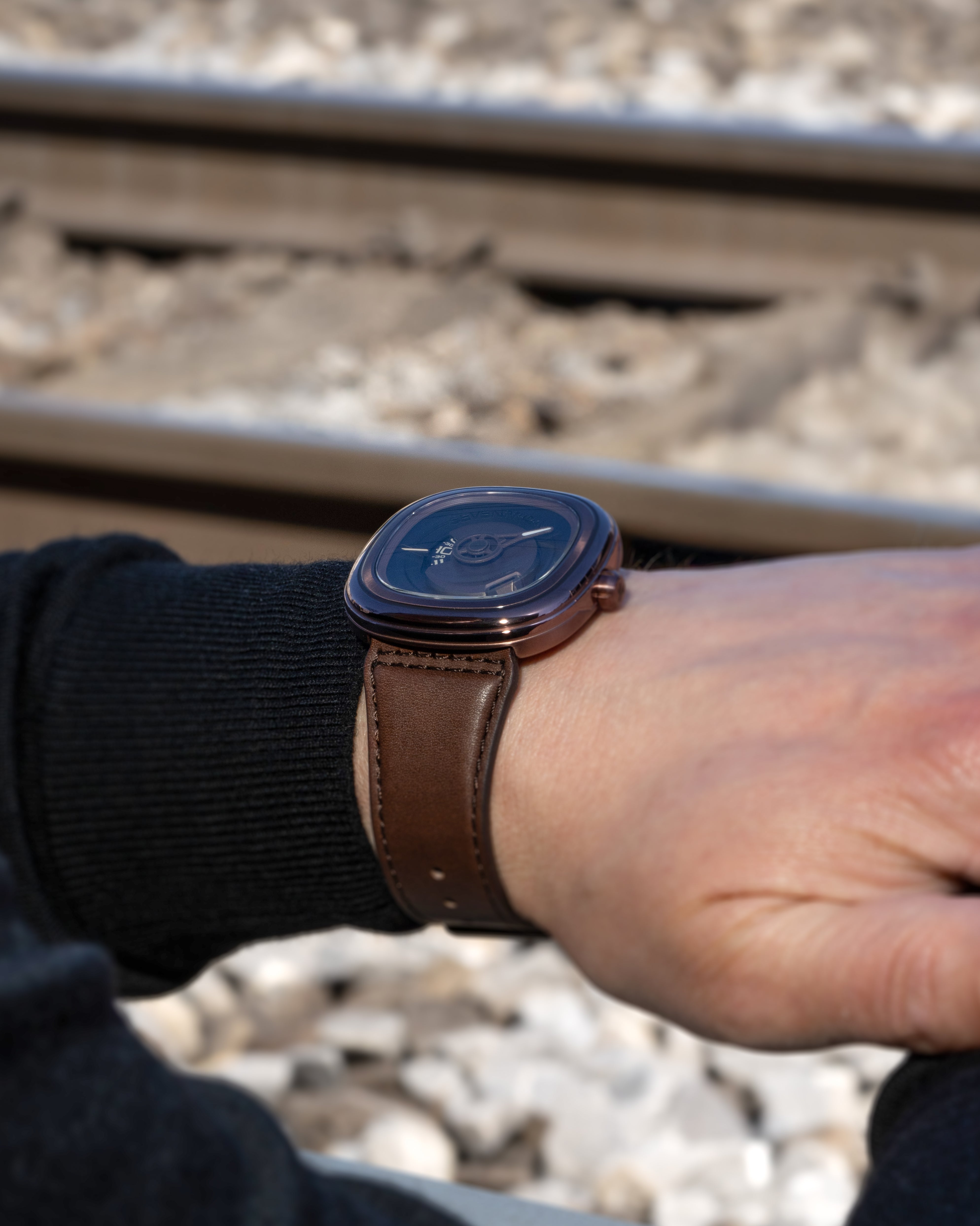 SevenFriday PE2/01 Watch SVN-104 Image 5