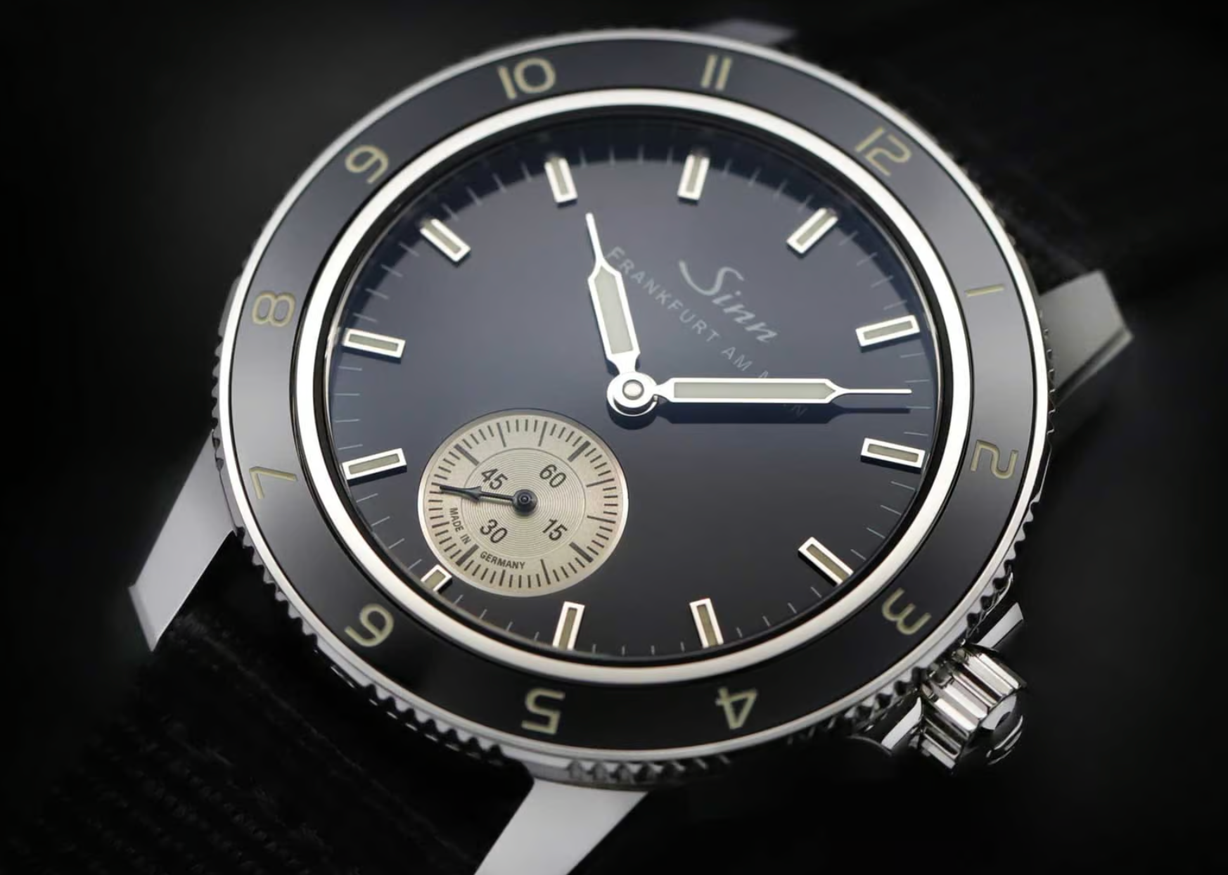 sinn-104-classic-12-watch-104-060-h-link-image