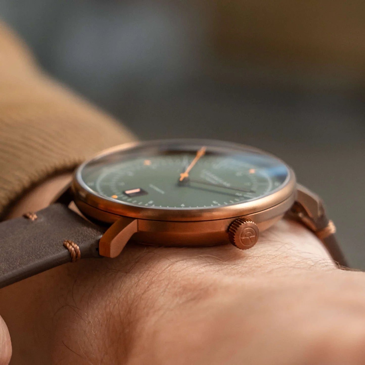 sternglas-hamburg-pro-automatic-dark-green-bronze-watch-s02-hp35-vi17