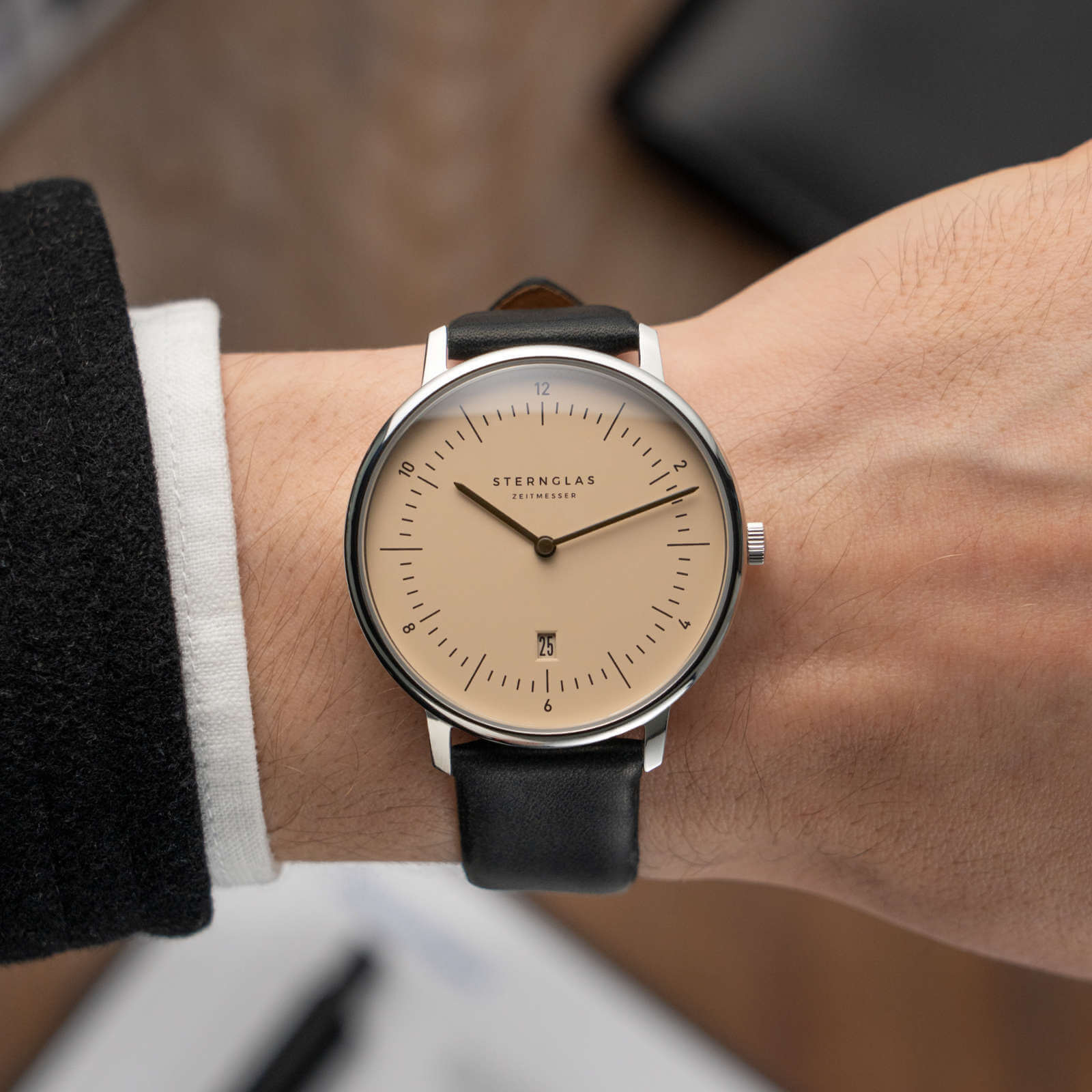sternglas-naos-38mm-quartz-watch-s01-na54-pr04-image1